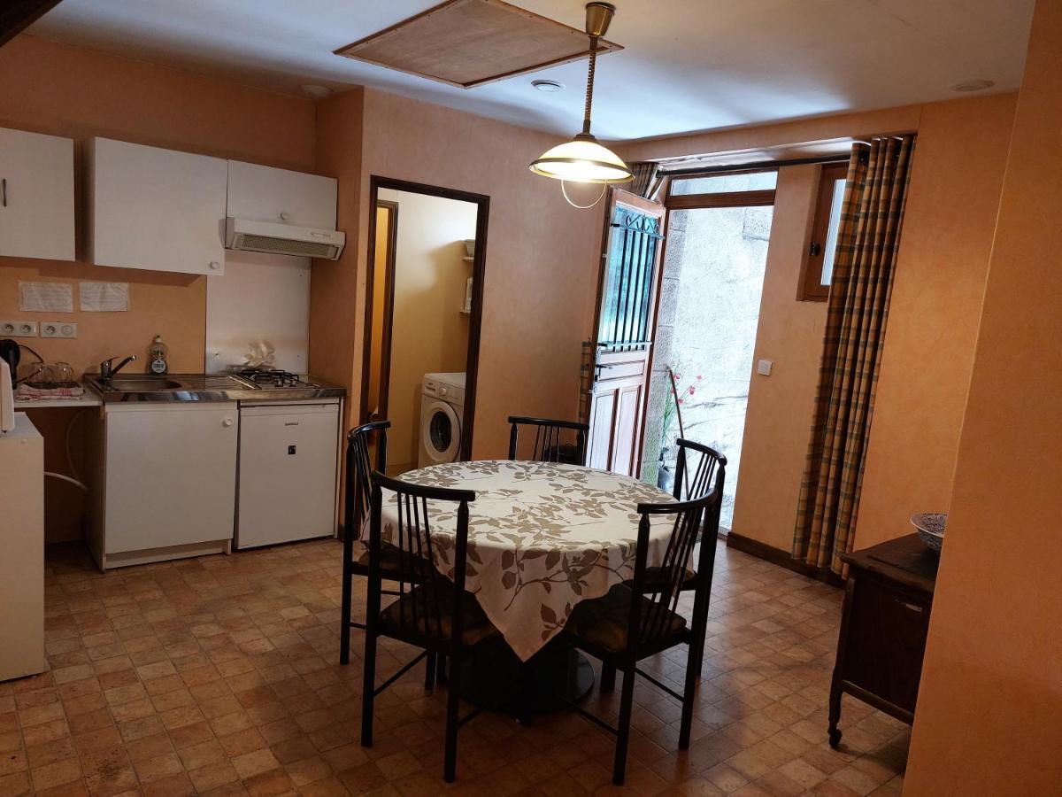 Chambre Familiale Treignac المظهر الخارجي الصورة